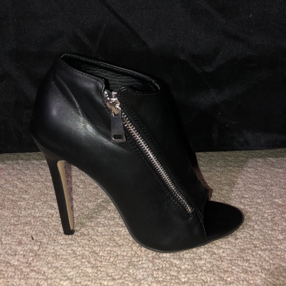 Women’s High-heels - Picture 2 of 5